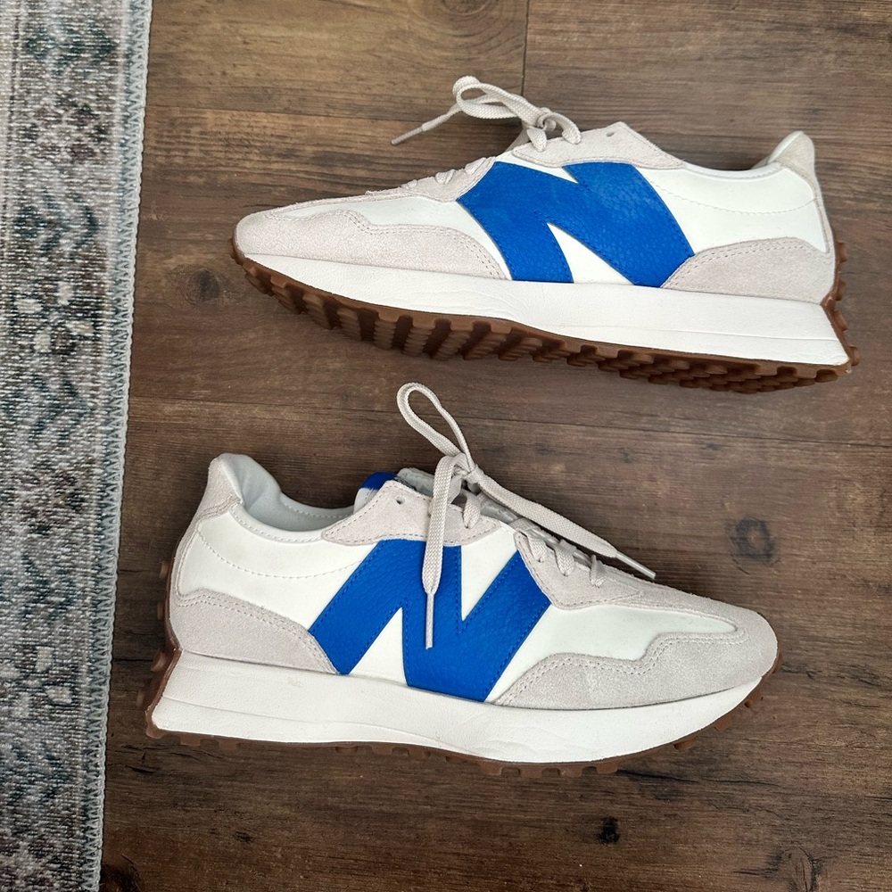 New Balance 327 Sneakers